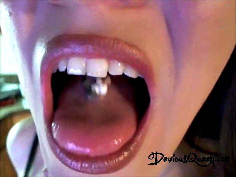 Giantess mouth vore