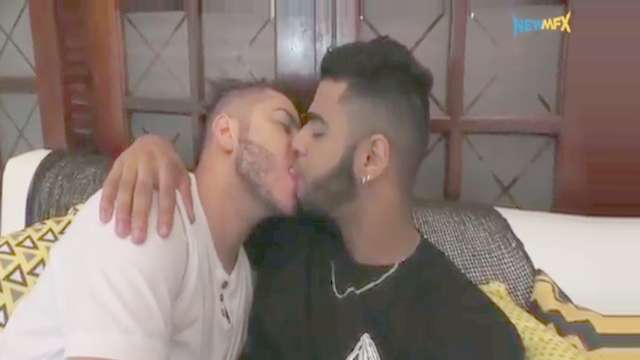 Kissing cam