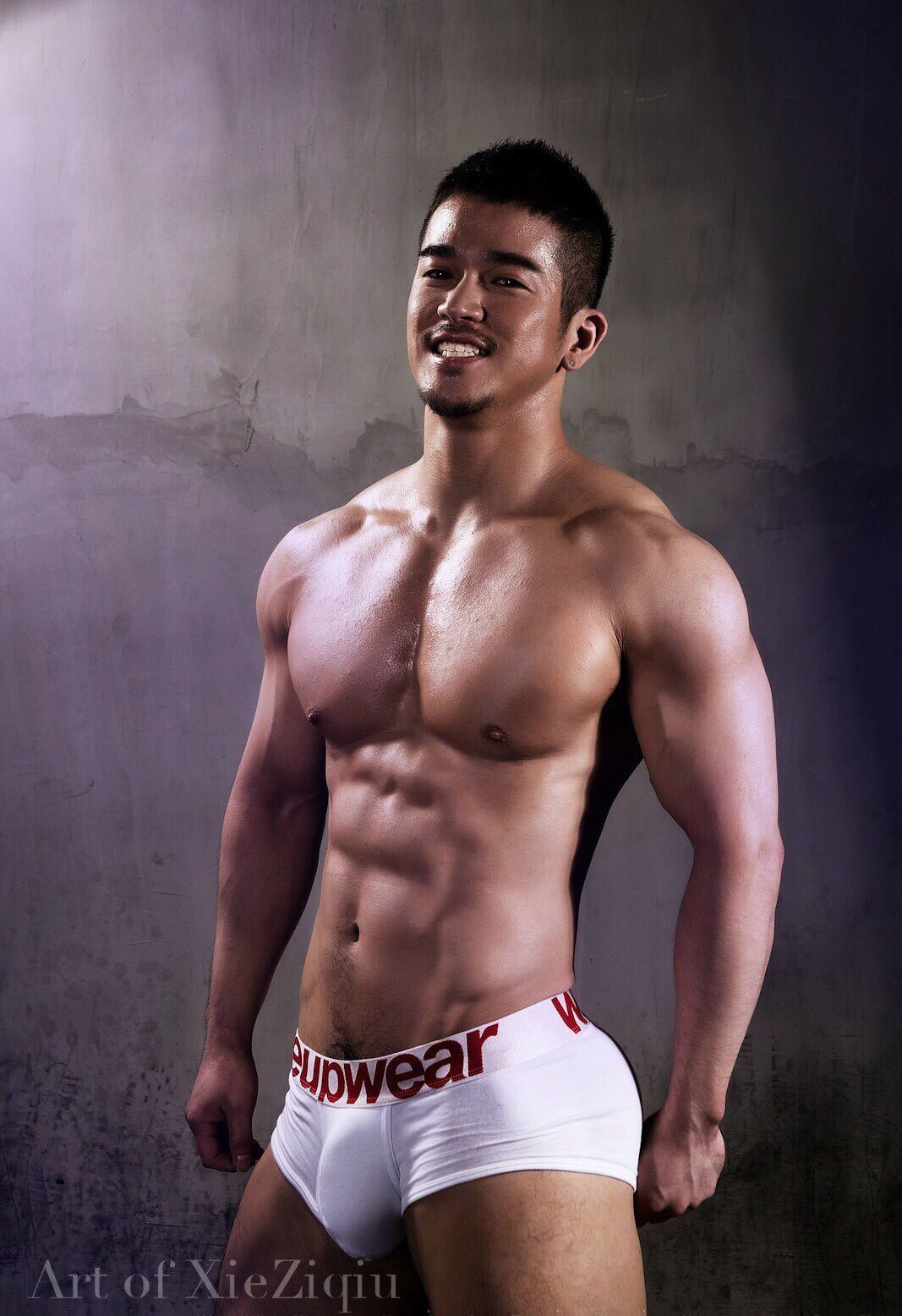 Lightening B. reccomend Asian muscle model