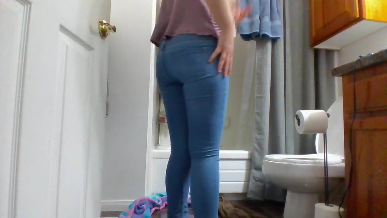 Girls pissing their jeans
