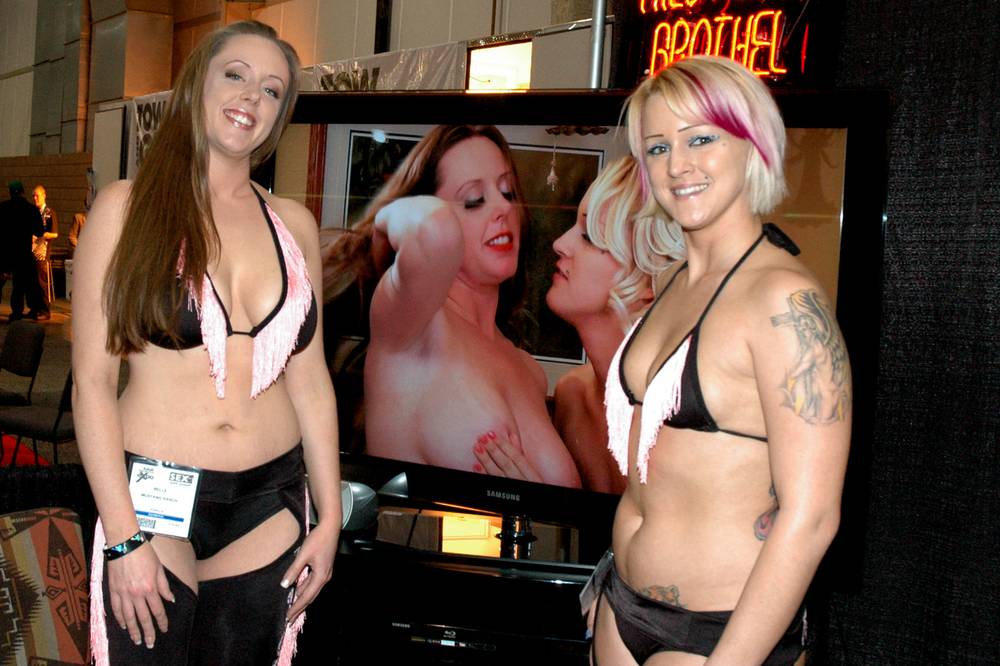 Videos of nude girl in Las Vegas