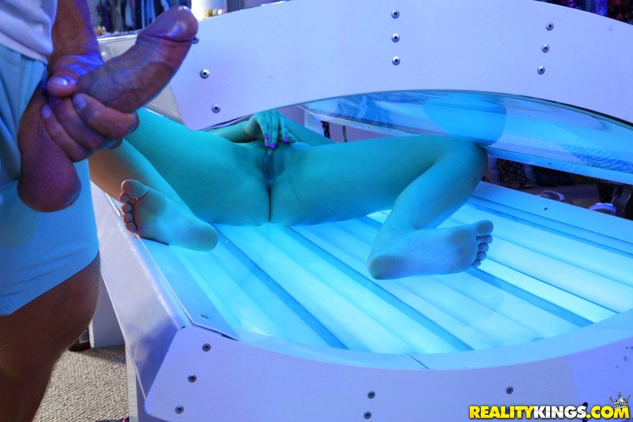 Nude girls in tanning salons