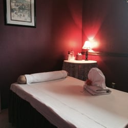 Philadelphia massage parlor asian table shower