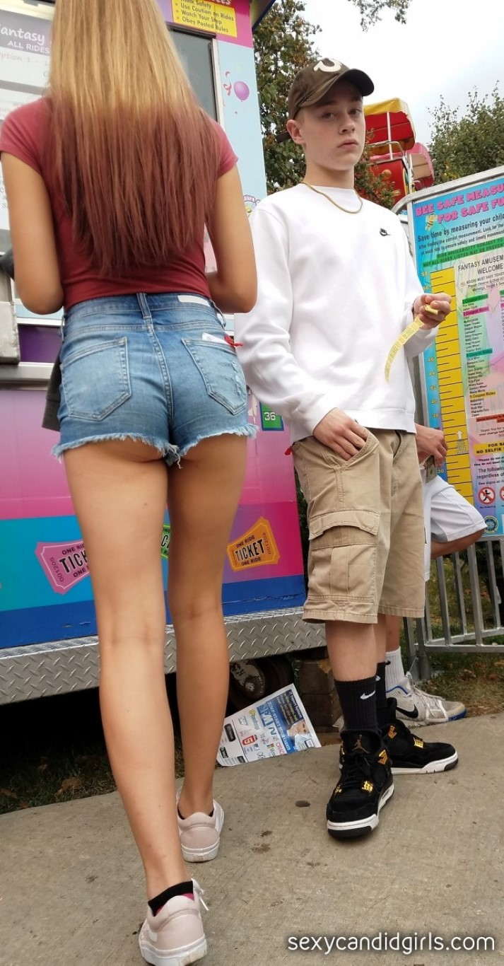 Candid teen shorts picture