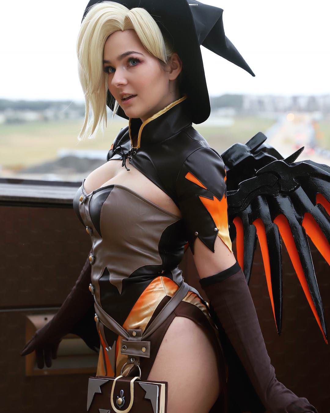 Ump reccomend witch mercy cosplay