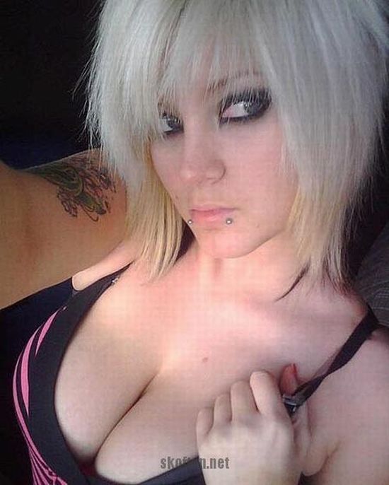 Double reccomend busty emo teen