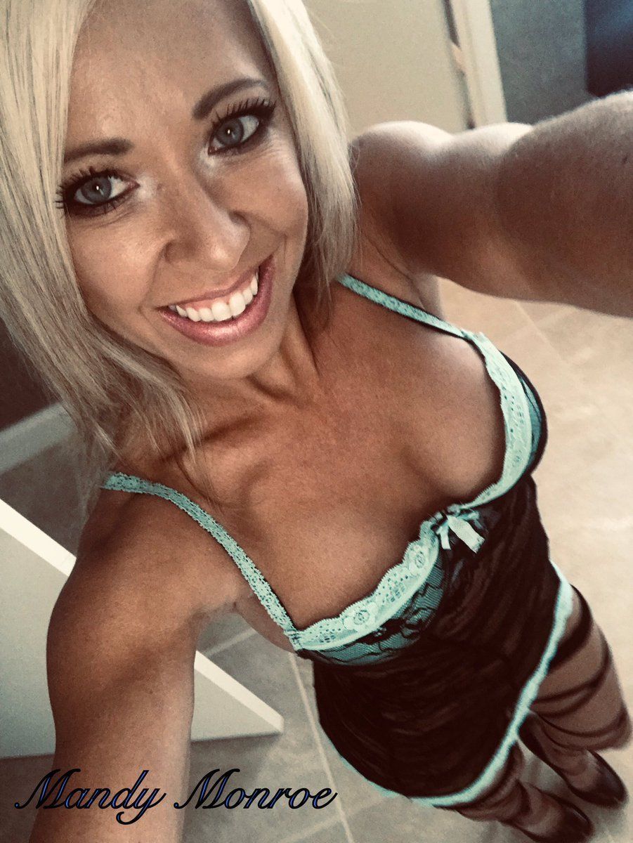 blonde creampie selfie